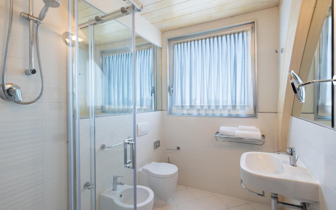 Superior Double Room,1322933203:JPEG